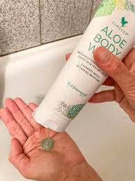 FOREVER ALOE BODY WASH (236 ML)