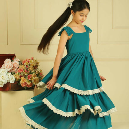 LH Luxury Fashion Fairytale Girls Layered Dress – Elegant Off-Shoulder Dress for Girls
