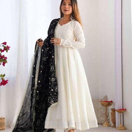 Lorenvalley Fashion White Vichitra Silk Fabric Fully Flared Anarkali Pant With Dupatta Set
