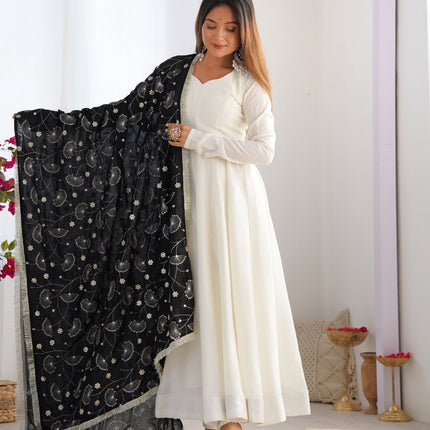 Lorenvalley Fashion White Vichitra Silk Fabric Fully Flared Anarkali Pant With Dupatta Set