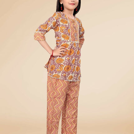 Divine Drape Girls Poly Cotton Yellow Printed Straight Kids Kurta Pant Set