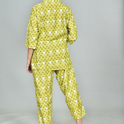 Morchari Digital Print Semi Muslin Co-Ord Set Top & Trouser-Multicolor