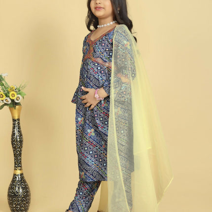 Divine Drape Girls Roman Slub Blue Printed Straight Kids Kurta Pant With Dupatta