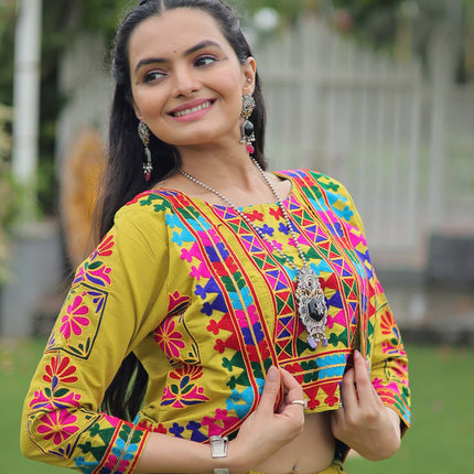 Lorenvalley Fashion Parotgreen Roman Silk with Attractive Gota-Patti Lace Lehenga Choli