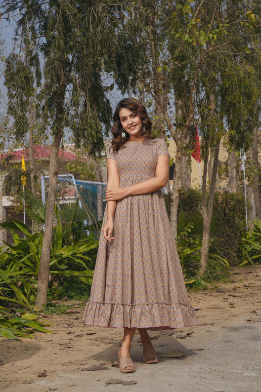 Sonakshi Women's Grey Rayon Digital Print Full Round Flair Anarkali Gown Set