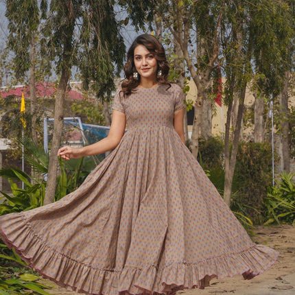 Sonakshi Women's Grey Rayon Digital Print Full Round Flair Anarkali Gown Set