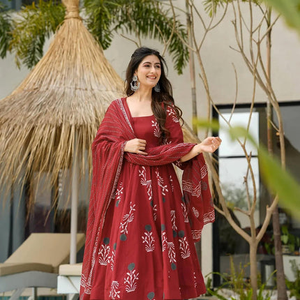 Sonakshi Women's Marron Mal cottan Digital Print Full Round Flair Anarkali Gown Set With Dupatta