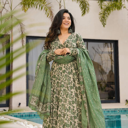 Sonakshi Women's Green Mal cottan Digital Print Full Round Flair Anarkali Gown Set With Dupatta