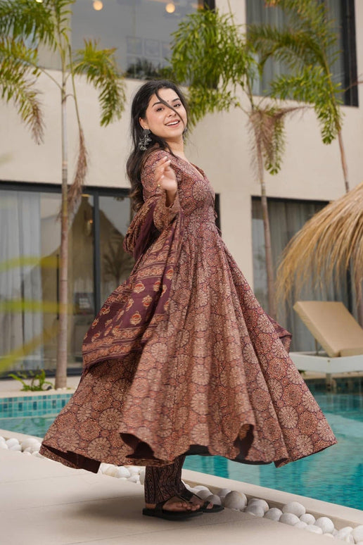 Sonakshi Women's Marron Mal cottan Digital Print Full Round Flair Anarkali Gown Set With Dupatta
