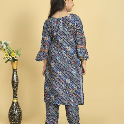Divine Drape Girls Roman Slub Blue Printed Straight Kids Kurta Pant With Dupatta