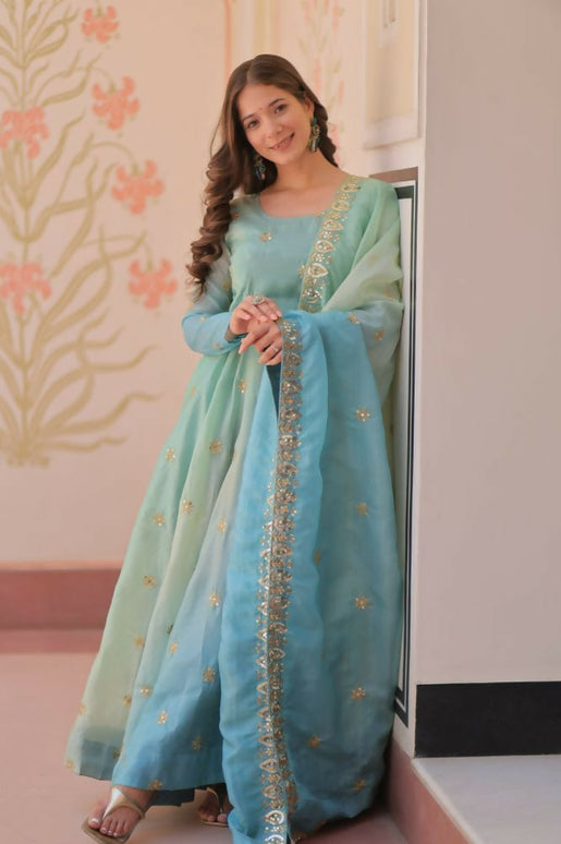 Aastha Fashion Sky Pedding Gold Organza Sequins-Multi & Zari Embroidered Work Party Wear Designer Gown