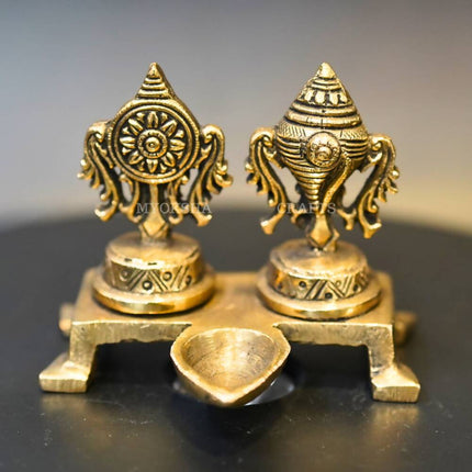 Brass Shank Chakra Diya With Single Wick