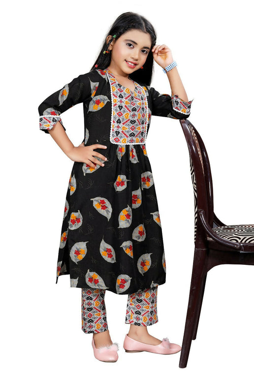 Divine Drape Girls Rayon Black Printed Straight Kids Kurta Set
